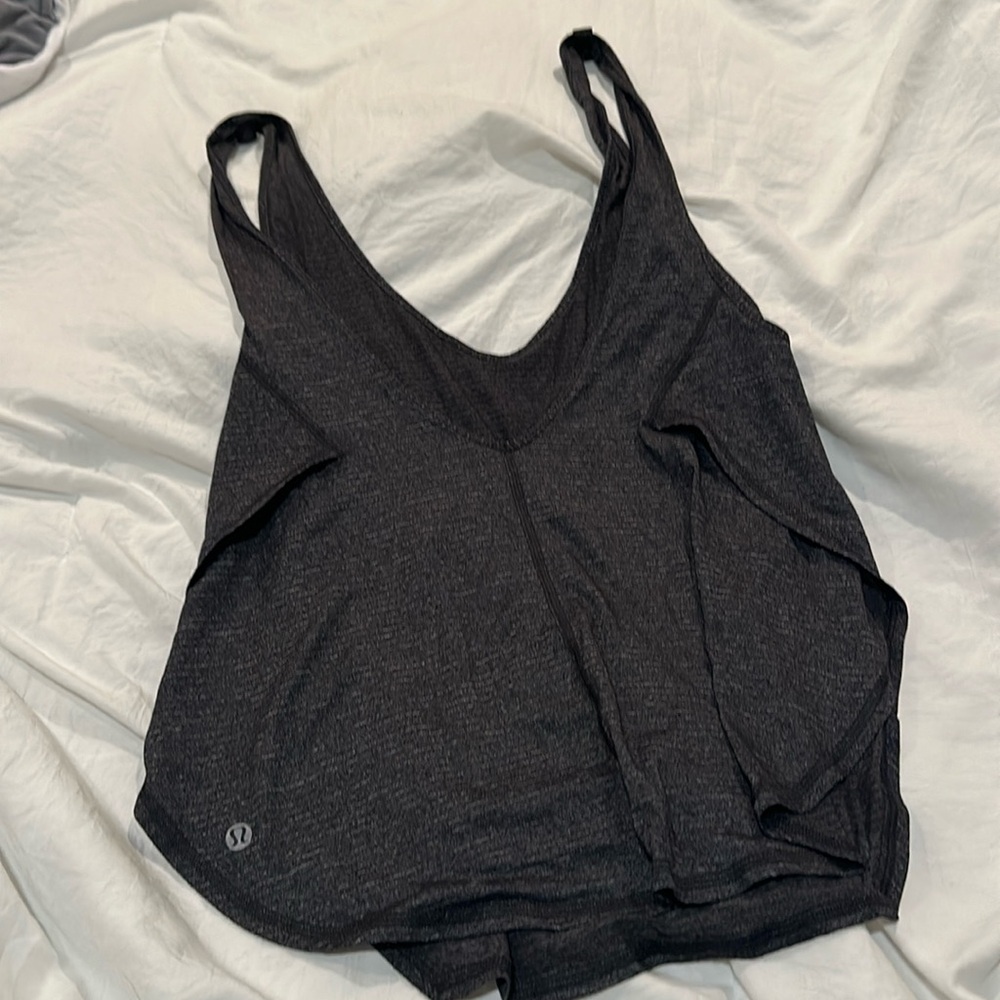 Lululemon tank